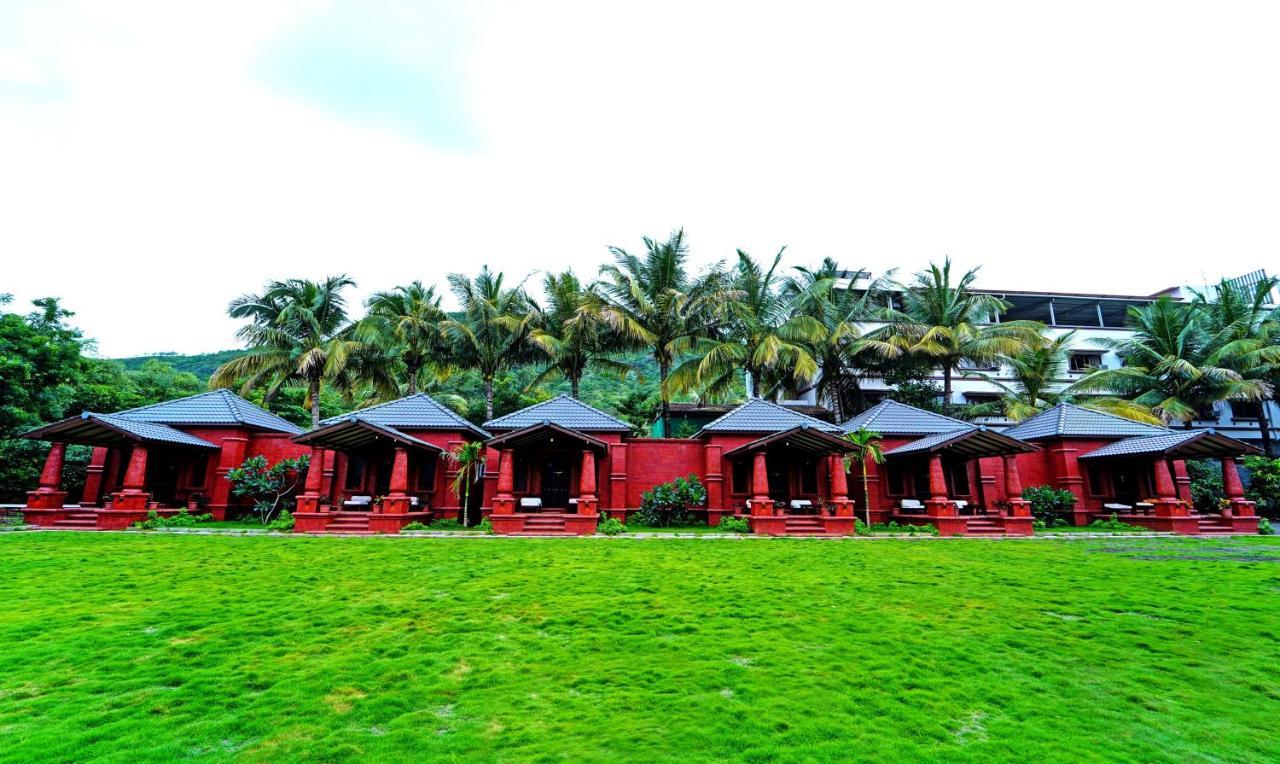 Siddhagiri Hotel And Resort Wai Esterno foto