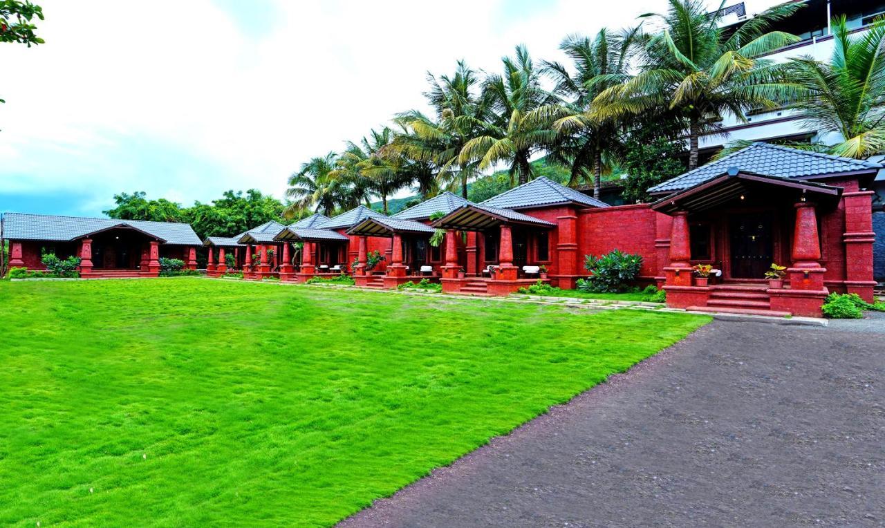Siddhagiri Hotel And Resort Wai Esterno foto